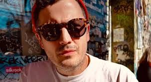 Courtney Jaye's Instagram, Twitter & Facebook