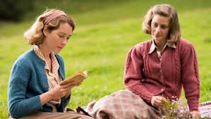 Un tv movie su chiara lubich, nata cento anni fa a trento, il 22 gennaio 1920, (scomparsa il 14 marzo del 2008), fondatrice del movimento dei focolari. Pljt5jufh9ni4m