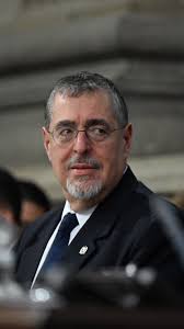 Lo que está por venir, querido pueblo digno de Guatemala, es positivo. Para  llevarnos a ese futuro, debo reconocer que he aprendido mucho este  año.Conoce más de la primera cosecha en el enlace que ...