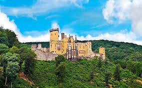 Jetzt beim einkauf in deiner nähe sparen! Visit On A Cold Rainy Day Review Of Schloss Stolzenfels Koblenz Germany Tripadvisor