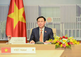 Thời nhà nguyễn độc lập là thời của các nhà thơ thuộc đủ mọi xuất thân trong đó có các vua như minh mạng, thiệu trị, tự đức, và các thành viên hoàng tộc như tùng thiện vương nguyễn phúc miên thẩm. Cá»•ng Thong Tin Ä'iá»‡n Tá»­ Quá»'c Há»™i