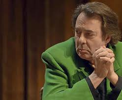 Jonathan Ross 'gave away' Celeb Traitor before being axed, say fans