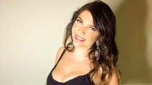 Anche in questo settimo e ultimo appuntamento si assisterà ad una immersione totalizzante nei suoni e nelle suggestioni emotive proposte da. Cristina D Avena Lancia La Sua Canzone Per Gli Europei Nel Cuore Solo Il Calcio