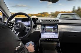 Mercedes hasn't released any information about the eqs's efficiency, so we have nothing to report here. The Luxurious Mercedes Benz Eqs Electric Saloon Will Debut An Advanced New Screen That Will Occupy The Entire Dashboard