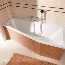 Die Perfekte Eckbadewanne Fur Kleine Bader In 2020 Badezimmer Klein Badewanne Raumspar Badewanne