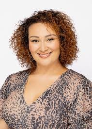 Leslie Salas's Instagram, Twitter & Facebook