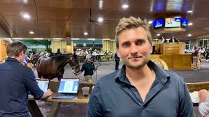 Marcus Melander ropade in Kadena för 800.000 dollar · Senaste nyheterna om  trav · Travronden