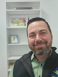 I really love being able to reconnect with friends from the past and just  vibing!