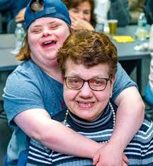 Amanda Delles's Instagram, Twitter & Facebook