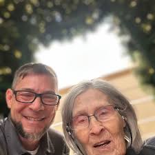 Candida Infante: Senior Designer in springfield, MO