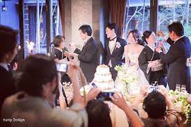 thekawabunnagoya ウェディングケーキ は家族みんなで バンプデザイン結婚式密着スナップ撮影 全国へ出張撮影枚数無制限全データ渡し 撮影150000 先着順にて予約受付中 プレ花嫁 日本中のプレ花嫁さんと繋がりたい instagram table decorations decor