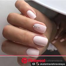 They are a great alternative to the traditional acrylic nails get all the best nail designs and nail art to your inbox! Pin By Wanda Hernandez On Nails Design In 2020 Short Acrylic Nails Simple Gel Nails Rhinestone Nails Clara Beauty My