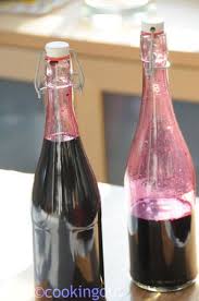 Sirop De Baies De Sureau A Faire Tres Vite Pour Eviter La Grippe Un An Pour Faire Son Cooking Out Baie De Sureau Sirop De Sureau Sirop
