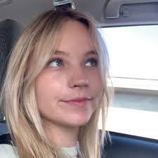 Olivia Savage's Instagram, Twitter & Facebook