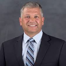 Peninsula College to induct four individuals, hoops team to Pirate Athletic  Hall of Fame