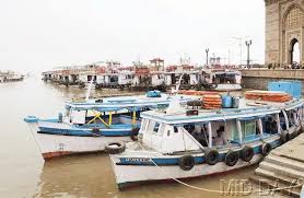 people capsizes near Mumbai