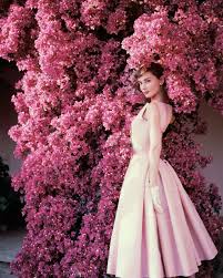 Best 36 Audrey Hepburn Iphone Backgrounds On Hipwallpaper Iphone Wallpaper Beautiful Iphone Wallpapers And Awesome Iphone Wallpapers We're on a mission of turning inspiring quotes into beautiful wallpapers. audrey hepburn iphone backgrounds on