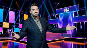 Jason Manford hosts The Answer Run on BBC One
