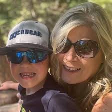 How long after total knee replacement can I leave the house?