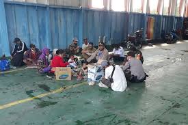 Tak Punya Uang Untuk Rapid Test 11 Warga Palu Tertahan Di Pelabuhan Balikpapan