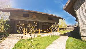 The green village resort is located close to the golf club lignano and the parzo zoo punta verde lignano, one of the most exclusive areas of the territory. Green Village Resort Cazare Delta Dunarii Sfantu Gheorghe Rezervari