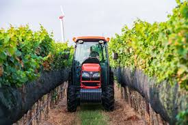 Kubota M4N-071HDRC12 Tractor