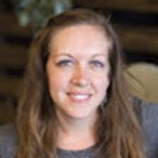 Elisa Preston's Instagram, Twitter & Facebook