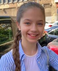 Diana terranova is a live animal handler & environmentalist working with insects & spiders. Pin On Dana Taranova