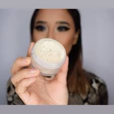 Here’s another video from request. Super easy Powder Contour. Enjoy 😘, .,  @anastasiabeverlyhills Bronzer, @lauramercier Loose Powder, @stilacosmetics  Highlighter, @jonteblu Loquid Lips, ., 🎶 @pisceze ...