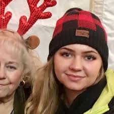 Annie Gustafson's Instagram, Twitter & Facebook