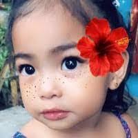 Jamila Rojas's Instagram, Twitter & Facebook