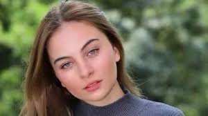 Ben Bu Cihana Sığmazam oyuncuları: Suna (Mina Derman) kimdir, kaç yaşında?  Cezayir'in Kızı Suna (Mina