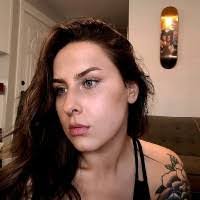 Ashley Evanoff's Instagram, Twitter & Facebook