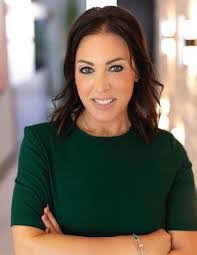 Suzanne Goldman's Instagram, Twitter & Facebook