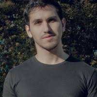 1900+ perfiles de «Elvis»