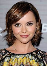 30 Best Hairstyles For Big Foreheads Herinterest Com Part 3 Haircut For Big Forehead Cool Hairstyles Large Forehead Hairstyles