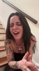 i know i know i’m late #womeninmusic #linger