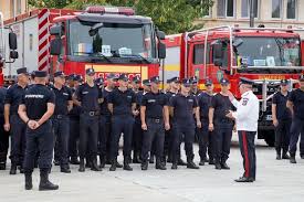 Είναι εκπαιδευμένοι σε κάθε πιθανή κατάσταση, έχουν αναπτύξει μεθόδους που συναντάς μόνο σε τάγματα. Up5 Edwsfuygcm