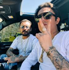 Los Dos Carnales added a new photo.