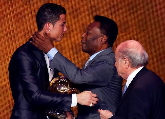 Cristiano Ronaldo hails Pele after breaking goal-scoring record | Daily  Sabah