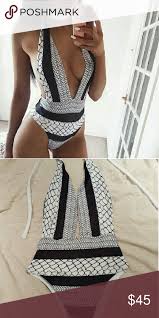 Black And White Monokini Swimsuits Black And White Monokini Xsmall Missguided Swim Ropa Ropa Interior Hermosa Ropa De Mujer