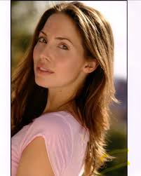 2004. A lesson in do not touch your eyebrows 🤦🏻‍♀️