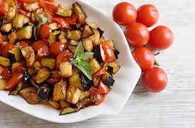 Le melanzane sono uno degli ortaggi più versatili in cucina. Melanzane A Funghetto Ricetta Napoletana Semplice E Veloce
