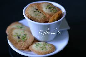 La sicilia vanta una eccellente tradizione in fatto di biscotti.da una provincia all'altra, ce ne. Melazenzero Biscotti Foglie Da Te Al Pistacchio Ricetta Con Soli Albumi