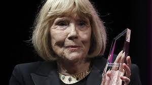 Diana Rick's Instagram, Twitter & Facebook