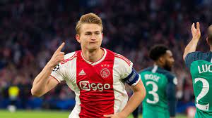 What has happened along the way to get where he is now? Sky Italia Ajax Star De Ligt Hat Sich Fur Juve Und Cr7 Entschieden Fussball News Sky Sport
