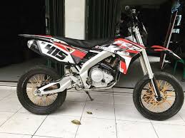 Beberapa modifikasi vixion tersebut boleh kamu coba. Motor Vixion Modif Trail Dunia Otomotif 2020