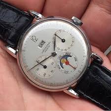 Just Some Smartwatches Count Your Hard Earned Cash And We Have Got All The Best Options For Someone Right Luxury Watches For Men Watches For Men Timex Watches