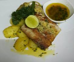 Waxy red potatoes retain their shape, so it's advisable that then, add soft butter, sour cream, garlic, and black pepper. Grill Red Snaper Served With Boiled Potato Sauted Vegetables And Garlic Butter Picture Of Pengkola Warung Sanur Tripadvisor