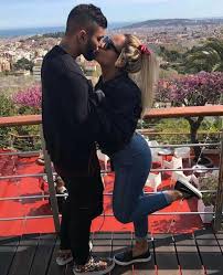 The brazilian has a very close relationship with his younger sister, he doesn't let her out of his. Neymar S Sister Makes Her Relationship With Gabriel Barbosa Official